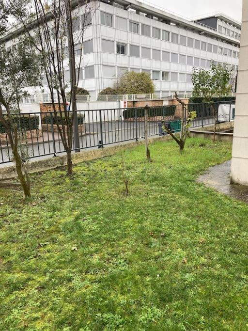 Superbe Appartement Parking Gratuit 2 Aulnay-sous-Bois Exteriör bild